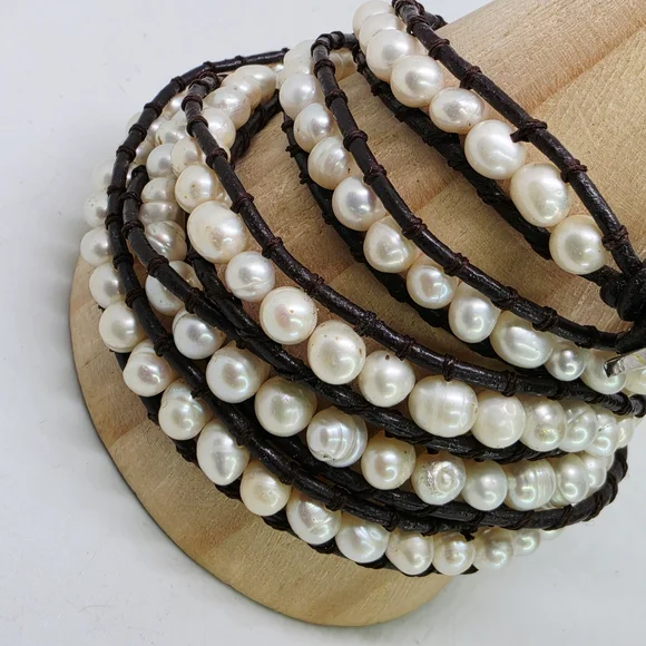 Victoria Emerson Pearl and Brown Leather Wrap Bracelet - Picture 2 of 4